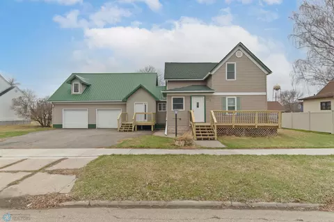 513 W 2nd Ave W, Halstad, MN 56548