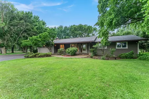 11440 Saint Croix Trl N, Stillwater, MN 55082