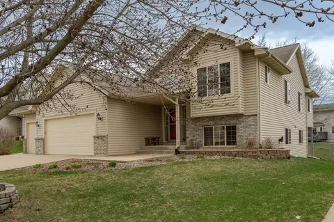 4434 Arcon Ln NW, Rochester, MN 55901