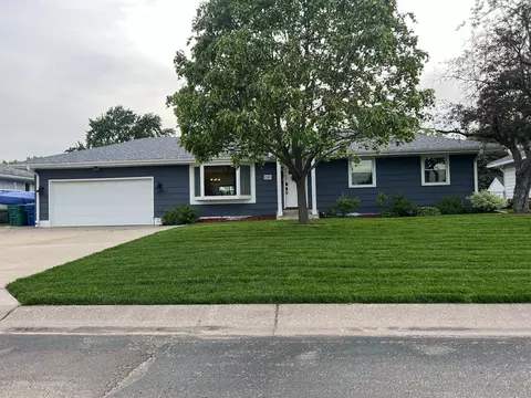 9383 Union Terrace Ln N, Maple Grove, MN 55369