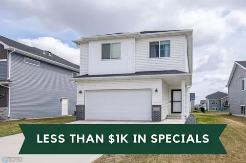 4536 12th St S, Moorhead, MN 56560