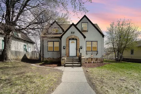 3230 James Ave N, Minneapolis, MN 55412