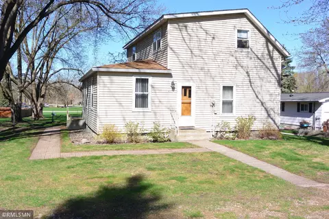 417 Greeley Ave N, Glencoe, MN 55336