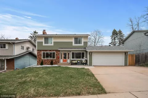 8 Nelson St, Saint Paul, MN 55119