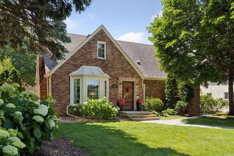 1804 Pinehurst Ave, Saint Paul, MN 55116