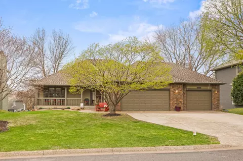11631 Oakview Ct, Champlin, MN 55316
