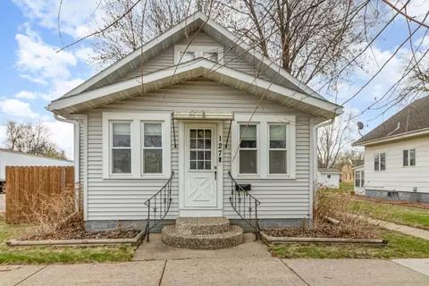 127 S Meridian St, Belle Plaine, MN 56011