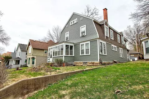 717 W 3rd St, Red Wing, MN 55066