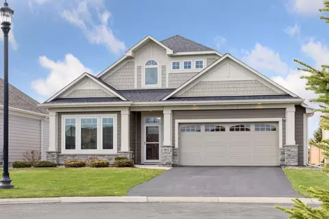 8813 Lower 8th Pl, Lake Elmo, MN 55042
