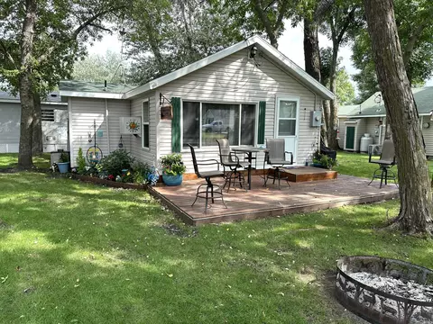 1226 Lake St E, Osakis, MN 56360
