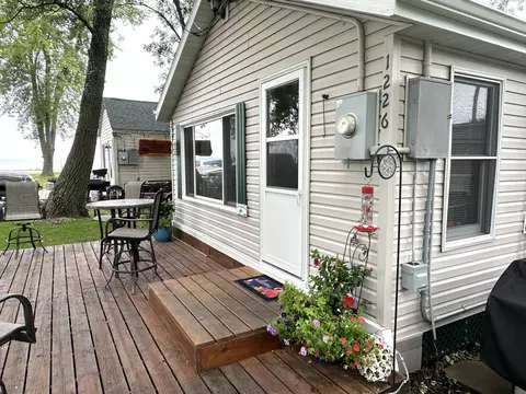 Exterior - 1226 Lake St E, Osakis, MN 56360 photo 1 of 6