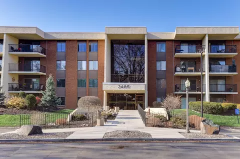 2485 Londin Ln E #422, Maplewood, MN 55119