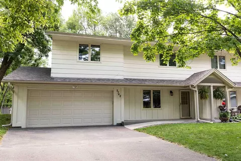 5742 Wood Duck Cir, Shorewood, MN 55331
