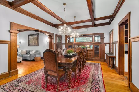 904 Lincoln Ave, Saint Paul, MN 55105