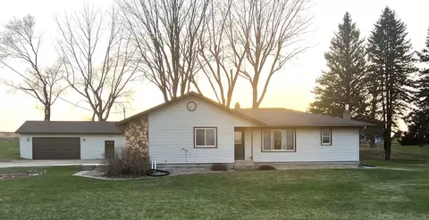 23635 Hogan Ave, Hampton, MN 55031