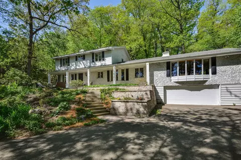 6808 Dakota Trl, Edina, MN 55439