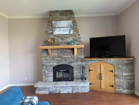 Living - 68886 215th St, Darwin, MN 55324 photo 1 of 7