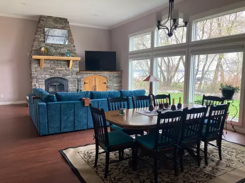 Dining - 68886 215th St, Darwin, MN 55324 photo 1 of 2