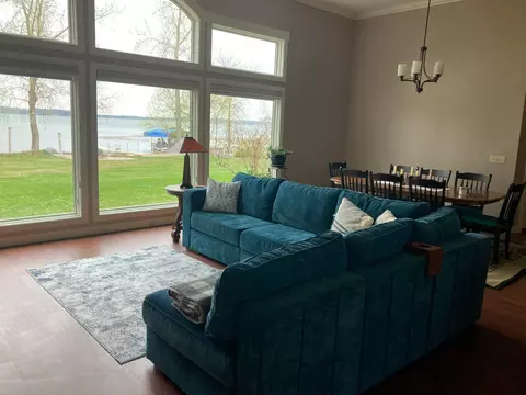 Living - 68886 215th St, Darwin, MN 55324 photo 3 of 7