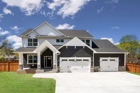 3542 Leroy St, Deephaven, MN 55391