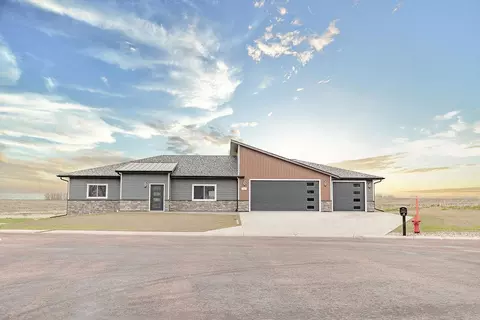 960 Sterling Ave, Worthington, MN 56187