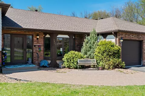 Exterior - 3685 Birchpond Rd, Eagan, MN 55122 photo 5 of 12