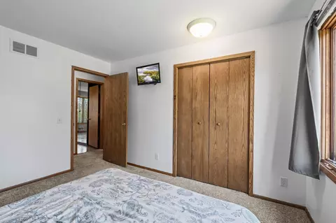 Bedroom - 3685 Birchpond Rd, Eagan, MN 55122 photo 4 of 9