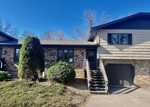 809 River Ave N, Sauk Rapids, MN 56379