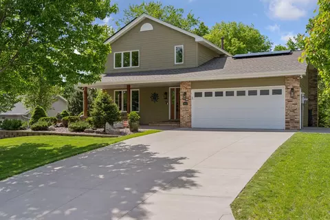 3861 Westbury Dr, Eagan, MN 55123