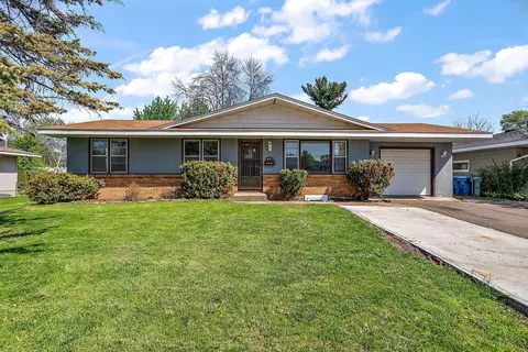 841 Mississippi St NE, Fridley, MN 55432
