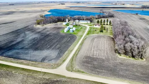 77620 300th St, Clinton, MN 56225 photo 3