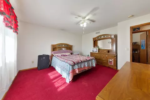 Bedroom - 1832 Patricks Bay, Faribault, MN 55021 photo 3 of 9