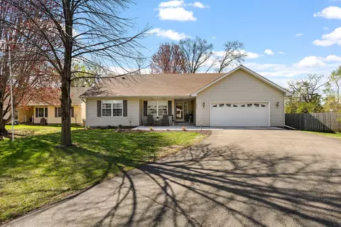 8548 208th St W, Lakeville, MN 55044