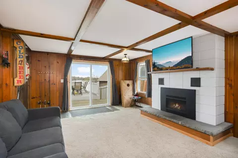 Living - 17841 180th St W, Faribault, MN 55021 photo 4 of 6