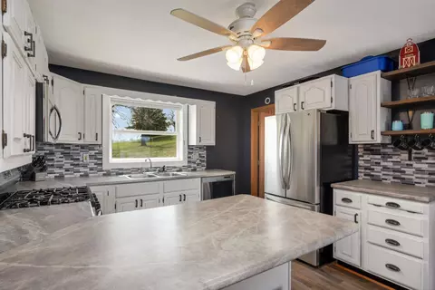 Kitchen - 17841 180th St W, Faribault, MN 55021 photo 2 of 5