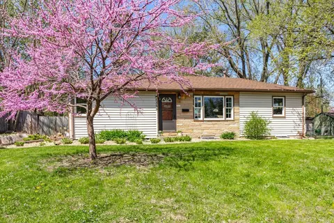 5355 Pennsylvania Ave N, New Hope, MN 55428