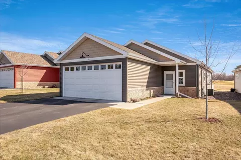 66 Country Club Ln, Cloquet, MN 55720