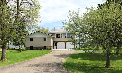 44172 Mosquito Heights Rd, Perham, MN 56573