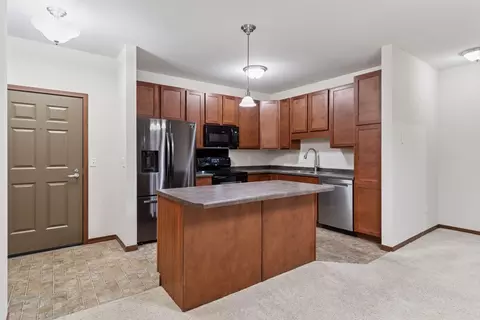 5445 Boone Ave N #201, New Hope, MN 55428