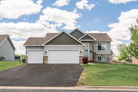 904 Ashford Rd, Belle Plaine, MN 56011
