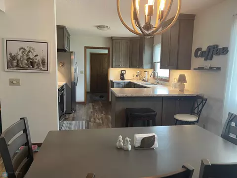 403 6th Ave E, Lisbon, ND 58054 photo 9
