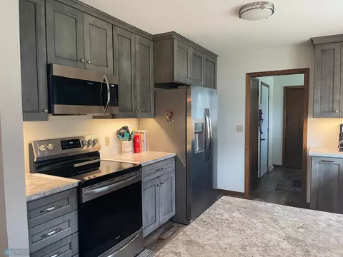 403 6th Ave E, Lisbon, ND 58054 photo 11