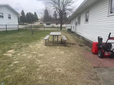 403 6th Ave E, Lisbon, ND 58054 photo 40