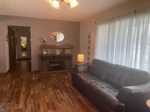 403 6th Ave E, Lisbon, ND 58054 photo 5