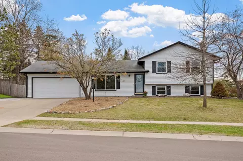 13798 Fordham Ave, Apple Valley, MN 55124