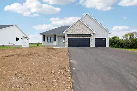 490 Sea Wing Blvd, Prescott, WI 54021