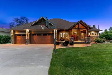 3420 Fairview Ave N, Arden Hills, MN 55112