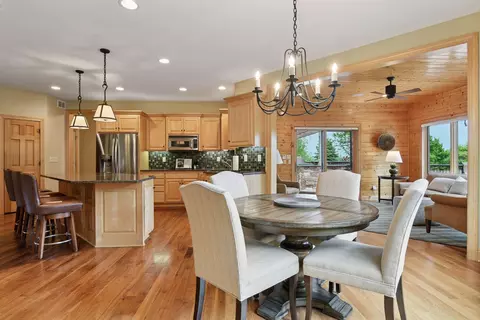 Dining - 7250 Jubert Ln, Hamel, MN 55340 photo 2 of 4