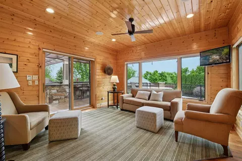 Living - 7250 Jubert Ln, Hamel, MN 55340 photo 7 of 13