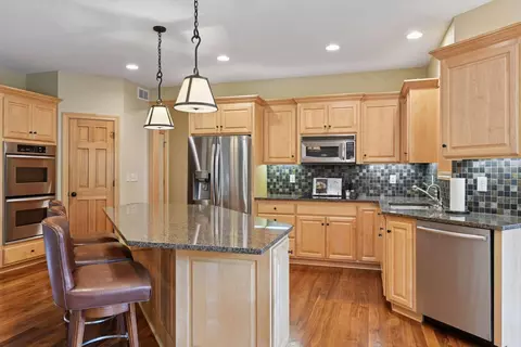 Kitchen - 7250 Jubert Ln, Hamel, MN 55340 photo 3 of 5